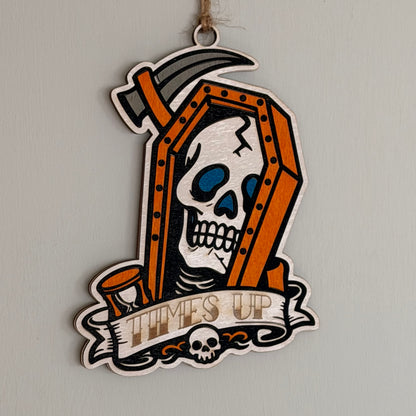 Time's Up coffin skull tattoo-style hanging charm — photo 2